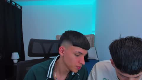 JuanSteven online show from October 4, 2025, 4:21 am