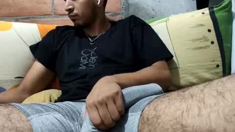 juanc23_371 online show from October 22, 2025, 12:11 am