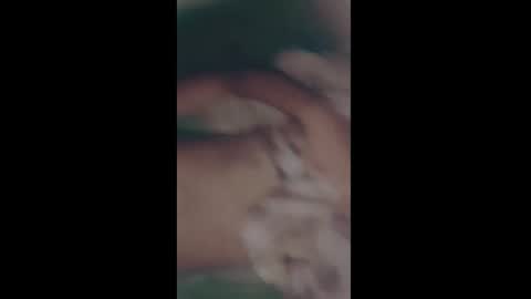 juanc23_371 online show from November 3, 2025, 11:48 pm