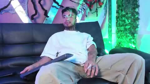 juancamilo66_ online show from October 3, 2025, 3:47 am