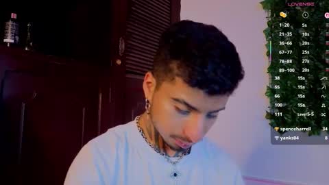 juancamilo66_ online show from February 2, 2026, 5:39 am