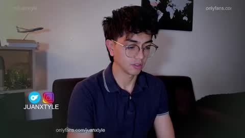 Snapshot of juancamroom chatting on September 11, 2025, 2:33 am . online show from September 11, 2025, 2:33 am