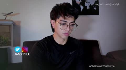 Snapshot of juancamroom chatting on September 19, 2025, 3:08 am . online show from September 19, 2025, 3:08 am