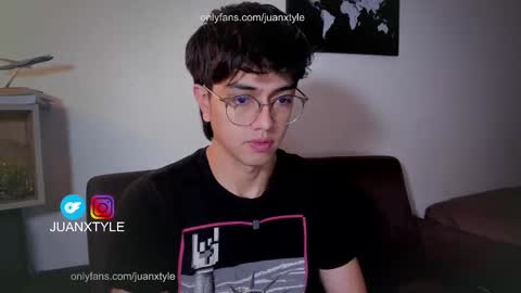 Snapshot of juancamroom chatting on October 2, 2025, 6:15 pm . online show from October 2, 2025, 6:15 pm