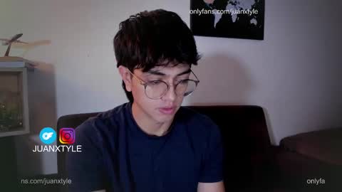 Snapshot of juancamroom chatting on October 3, 2025, 5:32 pm . online show from October 3, 2025, 5:32 pm