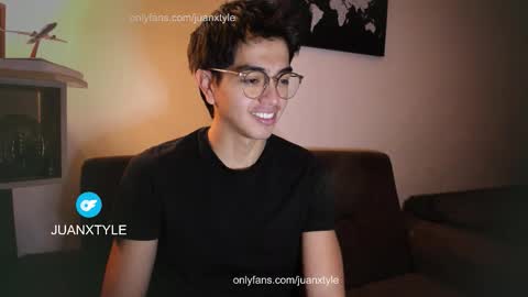 . online show from December 1, 2025, 7:08 pm