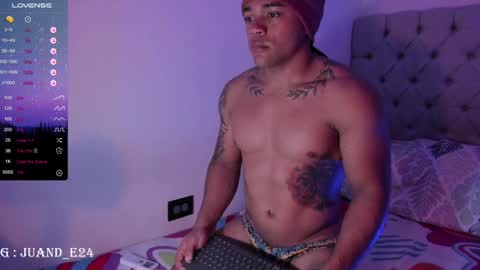 independent model online show from December 16, 2024, 8:20 am