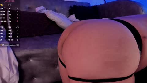 Juan David online show from December 4, 2024, 3:43 pm