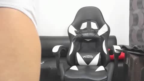 Juan Diego Uribe online show from December 30, 2024, 1:36 pm