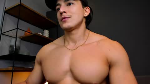 Snapshot of juandres007 chatting on June 17, 2026, 2:14 am JUANDRES online show from June 17, 2026, 2:14 am