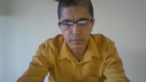 Snapshot of juanearth1 chatting on March 4, 2026, 10:27 pm juanearth1 online show from March 4, 2026, 10:27 pm