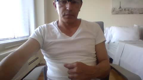 juanearth1 online show from August 4, 2026, 10:12 pm