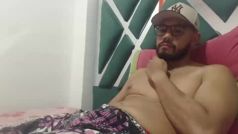 juanfe_style online show from September 19, 2025, 1:18 am