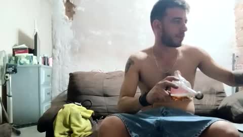 Snapshot of juanhot9292 chatting on February 22, 2025, 9:34 am juanhot9292 online show from February 22, 2025, 9:34 am