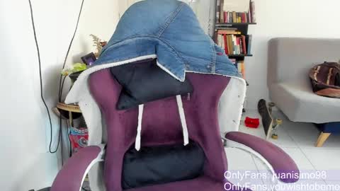 JUANISIMO  online show from April 3, 2026, 1:42 pm