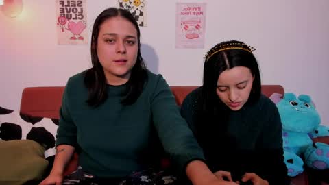 juanitaaa_ online show from May 19, 2026, 1:56 am