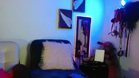 Juanita online show from December 15, 2024, 5:02 am