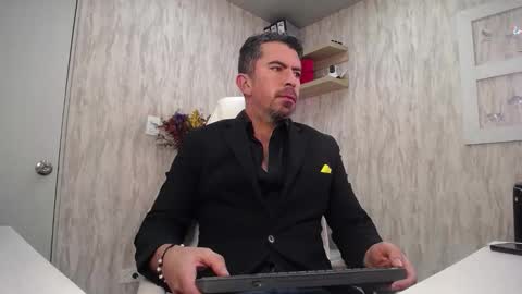 Juan k online show from February 19, 2026, 2:29 am