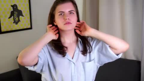 Isabel online show from April 5, 2026, 9:28 am