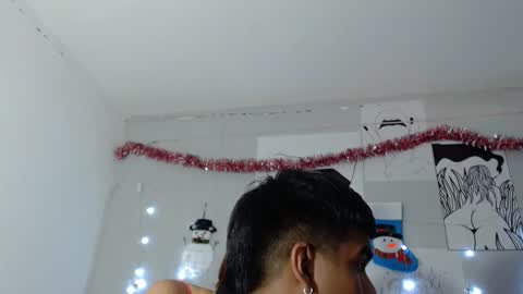 juanse_hot1 online show from December 18, 2024, 5:21 pm