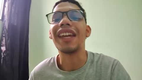 Snapshot of juansuarez204 chatting on February 14, 2025, 5:36 pm juansuarez204 online show from February 14, 2025, 5:36 pm