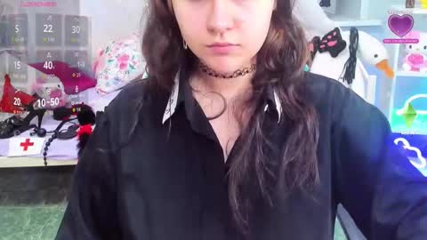 JudithSilvia online show from December 17, 2025, 10:10 am