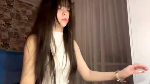 Mila online show from December 20, 2025, 2:13 pm