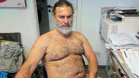 Giovanni50pro online show from September 12, 2025, 2:17 pm