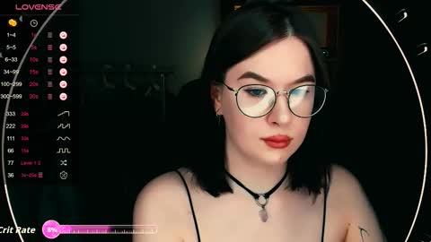 Bella online show from November 16, 2025, 8:58 pm