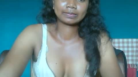 Snapshot of juicy_pretty chatting on January 16, 2025, 11:48 am stellah online show from January 16, 2025, 11:48 am