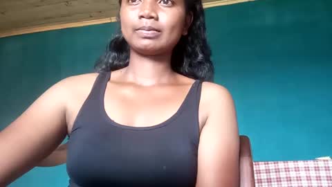 Snapshot of juicy_pretty chatting on January 21, 2025, 8:52 am stellah online show from January 21, 2025, 8:52 am