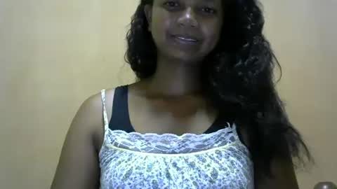Snapshot of juicy_pretty chatting on February 15, 2025, 7:06 pm stellah online show from February 15, 2025, 7:06 pm