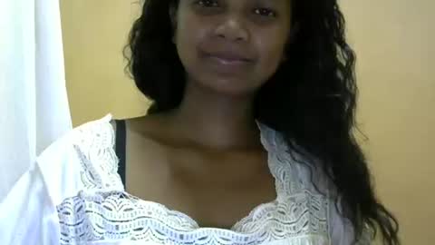 Snapshot of juicy_pretty chatting on March 2, 2025, 7:02 pm stellah online show from March 2, 2025, 7:02 pm