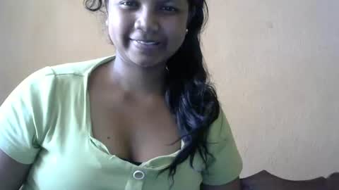Snapshot of juicy_pretty chatting on September 12, 2025, 7:52 am stellah online show from September 12, 2025, 7:52 am