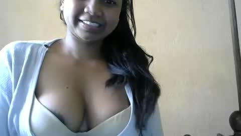 Snapshot of juicy_pretty chatting on September 15, 2025, 7:52 am stellah online show from September 15, 2025, 7:52 am