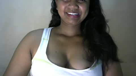 Snapshot of juicy_pretty chatting on October 11, 2025, 2:00 am stellah online show from October 11, 2025, 2:00 am