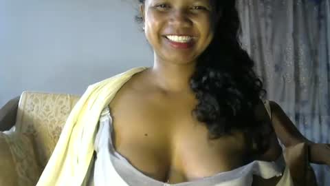 Snapshot of juicy_pretty chatting on October 23, 2025, 4:12 am stellah online show from October 23, 2025, 4:12 am