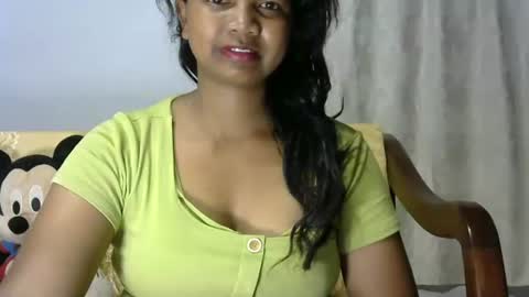Snapshot of juicy_pretty chatting on November 12, 2025, 2:12 am stellah online show from November 12, 2025, 2:12 am
