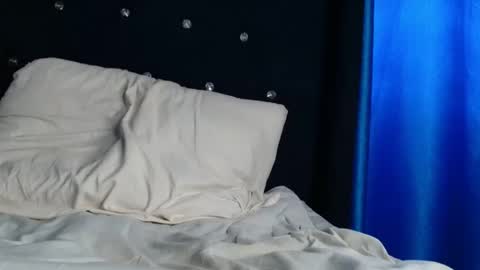 pretty online show from December 14, 2025, 7:47 am