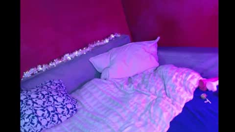 juicycandycam online show from October 10, 2025, 7:13 pm