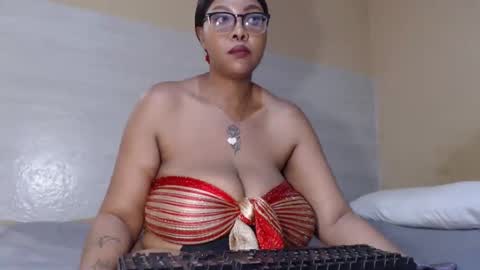 juicyfatboobsx online show from September 21, 2025, 10:17 am