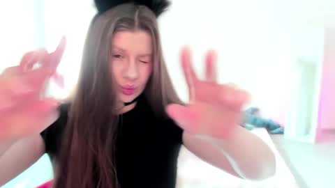 Elena online show from June 7, 2026, 2:32 pm