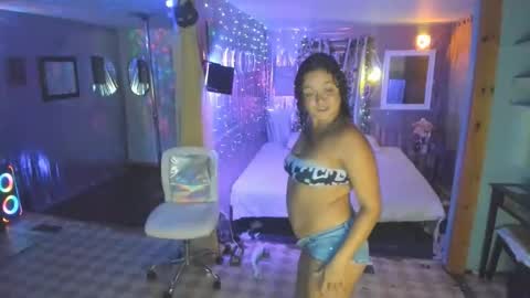 juicyjayxxx69 online show from September 23, 2025, 3:31 am