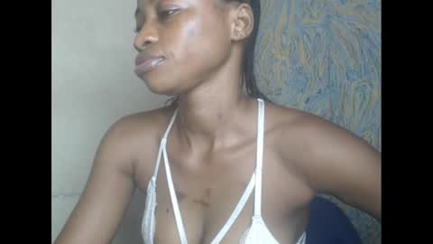 juicypiexx online show from February 20, 2025, 11:54 pm