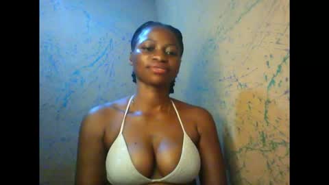 juicypiexx online show from November 28, 2025, 10:34 pm