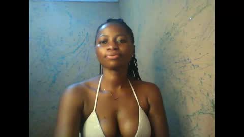 juicypiexx online show from December 2, 2025, 8:26 pm
