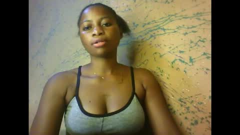 juicypiexx online show from December 18, 2025, 7:31 pm