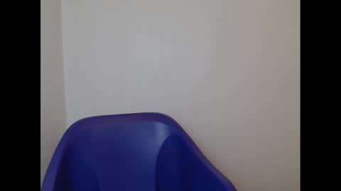 juicyxpink online show from January 14, 2025, 7:27 am