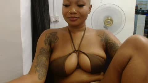 juicyxpink online show from March 31, 2026, 10:54 pm