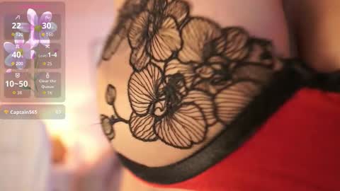 Snapshot of julesbennet chatting on September 26, 2025, 1:04 pm Jules Bennett online show from September 26, 2025, 1:04 pm